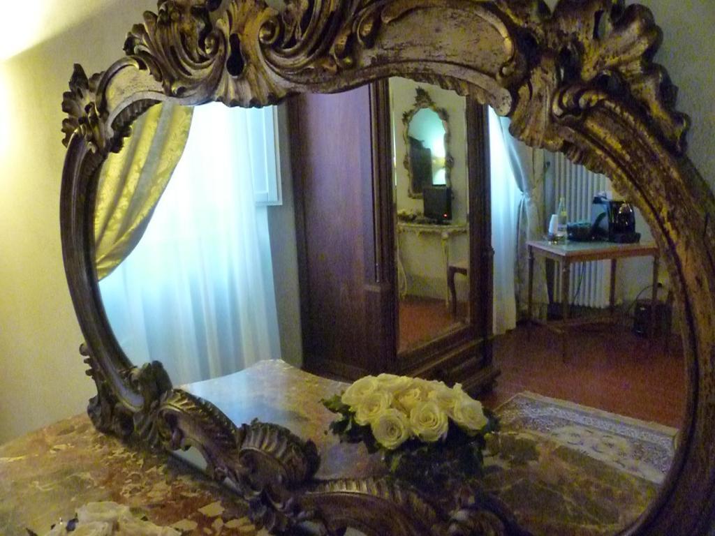 Al Palazzo Antico Hotel Lugo Habitación foto